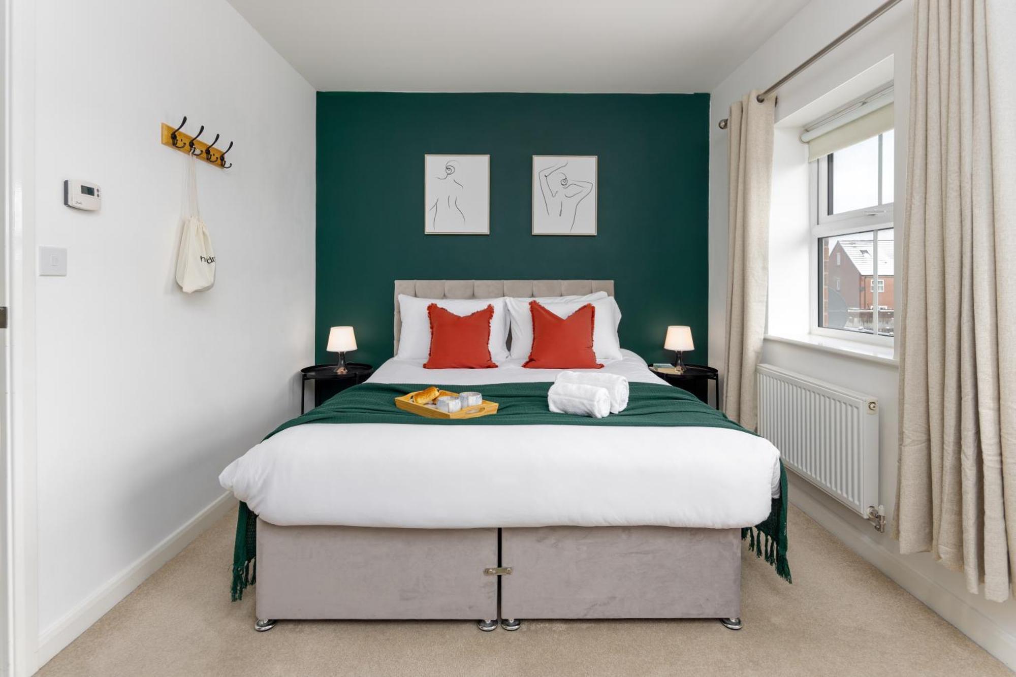Modern 2-bed Townhouse In Kirkdale Liverpool