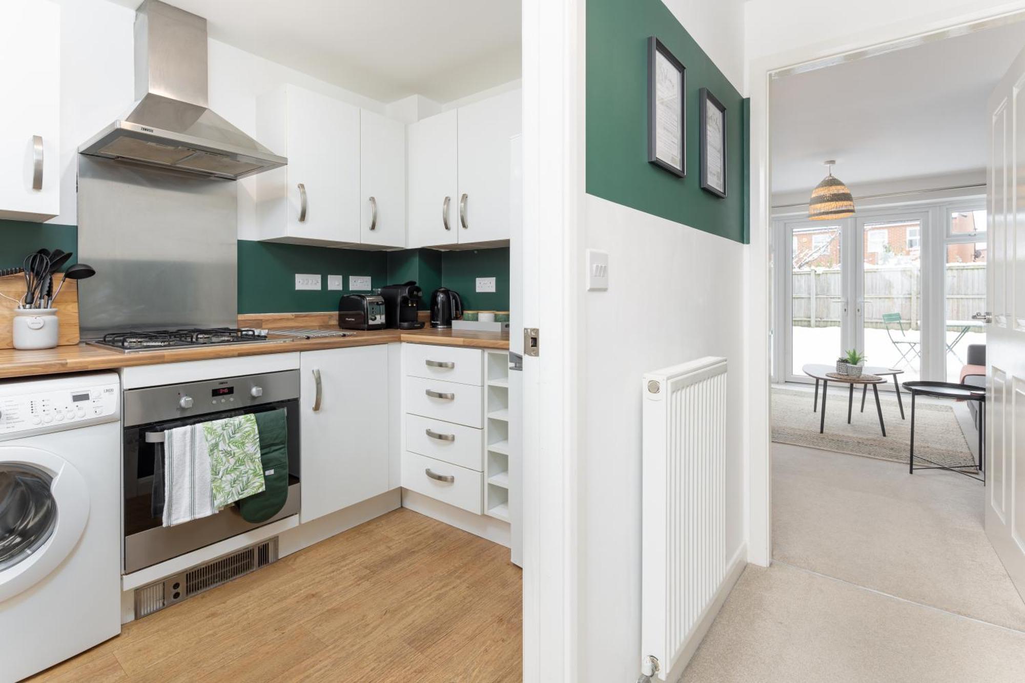 Modern 2-bed Townhouse In Kirkdale *